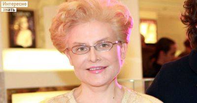 Похожи, словно близняшки. Малышева показала 90-летнюю маму на коляске - interesnoznat.com
