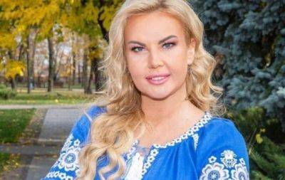 Необычный урожай. Певица Камалия продемонстрировала, что растет в ее саду (ВИДЕО) - hochu.ua