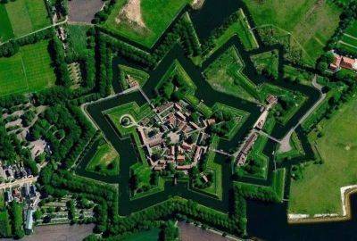 30 удивительных спутниковых фото, которые изменят ваш взгляд на мир - leprechaun.land - Сша - Россия - Германия - Нью-Йорк - Испания - Италия - штат Калифорния - штат Невада - штат Техас - штат Аризона - Голландия - Вегас - Бахрейн