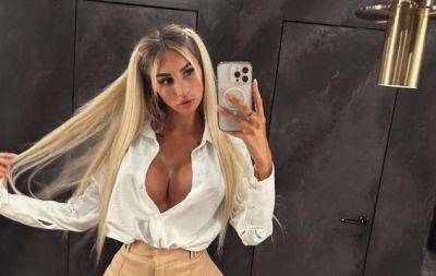 Фанатка путина из Киева "похвасталась" ездой по спецпропуску под российские песни вместе с живодером (ВИДЕО) - hochu.ua - Киев - Украина - Киева