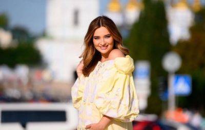 Знаменитая ведущая Единого марафона впервые стала мамой: первые фото из роддома - hochu.ua - Украина