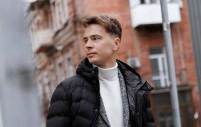 "Иногда людям нужно заново учиться ходить": Богдан Буше рассказал, как он — через 3 недели после обнаружения тяжелой болезни - hochu.ua