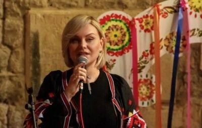 Татьяну Пискареву высмеяли за неудачный перевод песни "Обручальных колец золото" (ВИДЕО) - hochu.ua - Украина