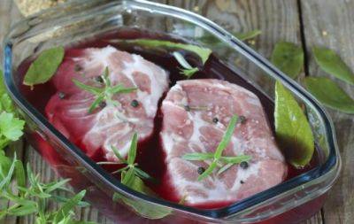 Универсальный маринад к мясу, курице и рыбе из одного ингредиента: что это за чудо? - hochu.ua
