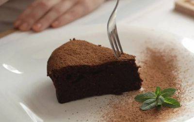 Для вкуснейшего торта не нужна мука: легендарный итальянский десерт Капрезе (РЕЦЕПТ) - hochu.ua - Итальянский