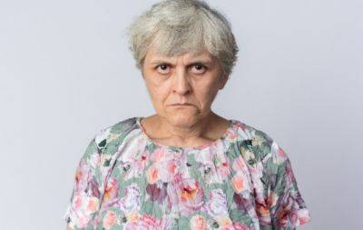Что делать, если бабушка слишком сильно вмешивается в воспитание ребенка? 3 ситуации, на которые точно нужно реагировать - hochu.ua