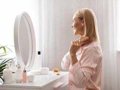 Почему после 50 лет у женщин выпадают волосы - all-for-woman.com