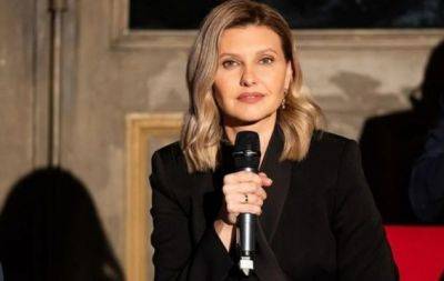 Елена Зеленская уже 3 месяца подряд ходит с пластырем на пальце: почему? (ФОТО) - hochu.ua - Украина