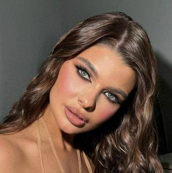 Модные идеи макияжа со стрелками на Новый год - all-for-woman.com