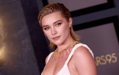 Звезда "Дюны" Флоренс Пью едва не осталась без глаза прямо на красной дорожке (ВИДЕО) - hochu.ua - Бразилия - Сан-Паулу