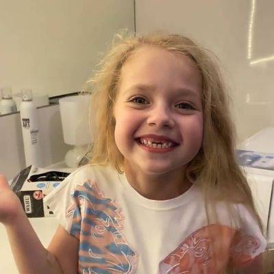 Со взрослым макияжем: 7-летняя Лиза Галкина изумила «взрослым» образом - «Куда мать смотрит?» - clutch.net.ua