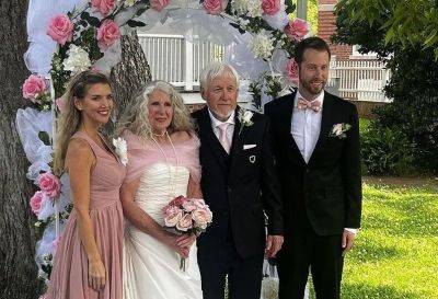 70-летняя женщина вылечилась от рака и пошла под венец: к алтарю ее вели врачи (ФОТО) - clutch.net.ua