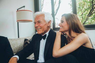 90-летний миллиардер после свадьбы с 18-летней радовался ее беременности, пока врач не рассказал всю правду - clutch.net.ua - Филиппины - Пока