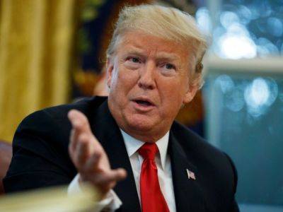 Сеть рассмешило фото лысого Трампа без "оранжевого" загара - clutch.net.ua - Сша - Индия
