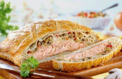 Лосось в слоеном тесте: удиви своих гостей отменным вкусом пирогов - clutch.net.ua