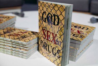Какая она, самая дорогая книга Украины - clutch.net.ua - Украина - Она