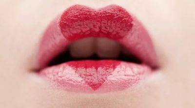 Пять способов сделать губы мягкими - beauty-lady.com.ua