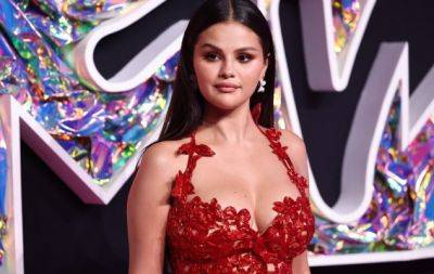 MTV VMA 2023: самые эффектные образы селебрити с красной дорожки (ФОТО) - hochu.ua