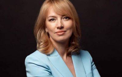 Скандальная глава "Слуги народа" собрала целую коллекцию брендовых вещей: сколько Шуляк тратит на собственный гардероб - hochu.ua - Украина