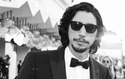 Адам Драйвер "обошел" страйки и появился на 80-м Венецианском кинофестивале (ФОТО) - hochu.ua