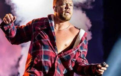 Не дали развернуть украинский флаг. На концерте "Imagine Dragons" произошел неприятный инцидент (ВИДЕО) - hochu.ua - Сша - Украина - Грузия - Тбилиси