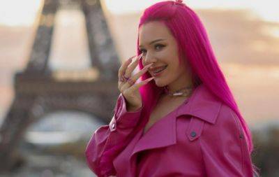 Кольцо, в котором 30 бриллиантов, и 5.000 роз: блогерше Candy Superstar сделали предложение за 1 млн грн (ФОТО) - hochu.ua