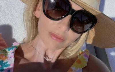 46-летняя "Баффи" Сара Мишель Геллар ошарашила внешним внешним видом с отдыха (ФОТО) - hochu.ua