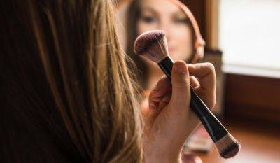 Как сделать макияж, который не поплывет - all-for-woman.com