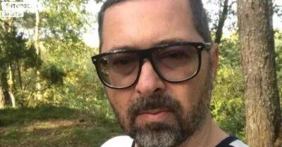 54-летний солист популярной группы пополнил ряды “звездных пенсионеров”, которые связали свою жизнь с молодыми красавицами - interesnoznat.com